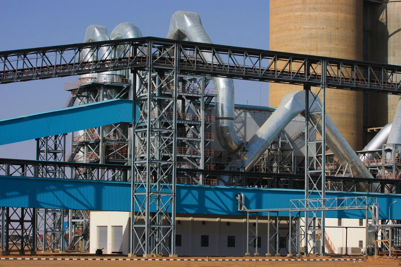 Large industrial production plant with steel structures